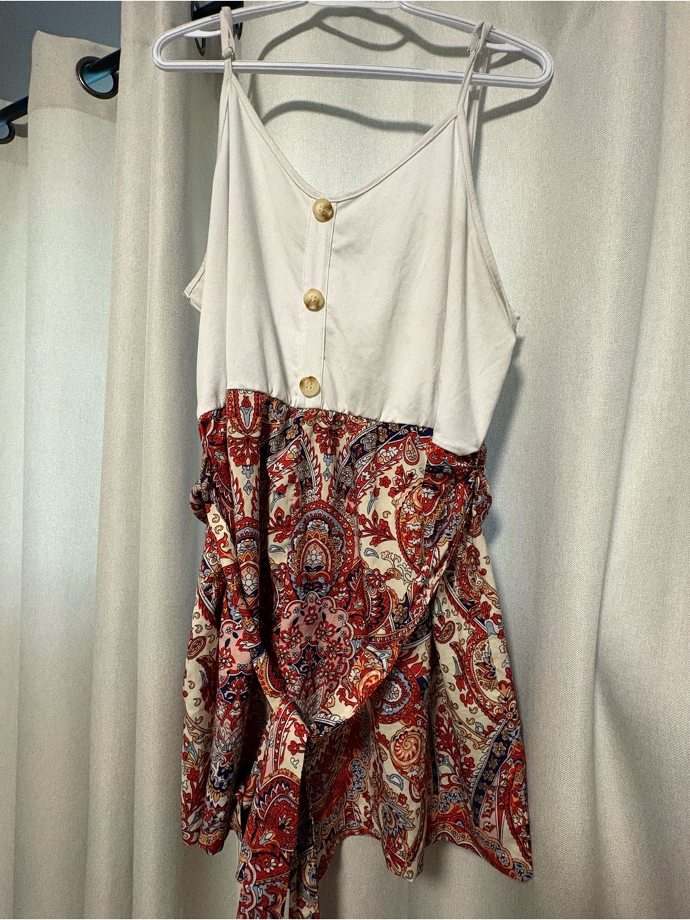 💙4/$10💙 Ivory and Red Paisley Spaghetti-Strap romper